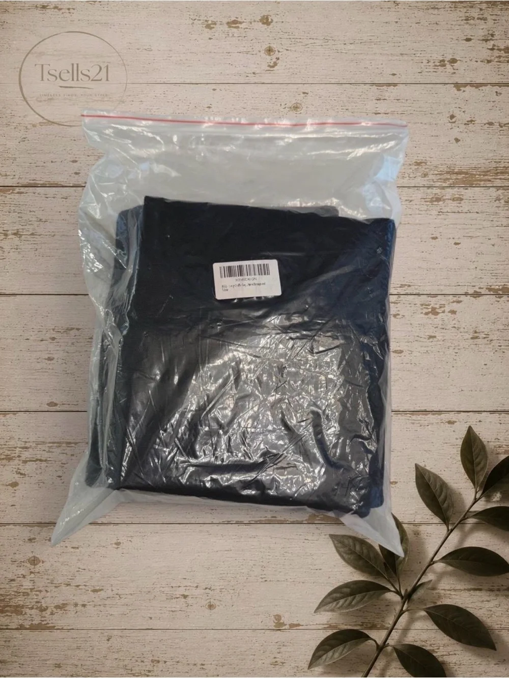 NWT Large Black Duffel Bag / Storage Bag - 26.5”x13”x18”